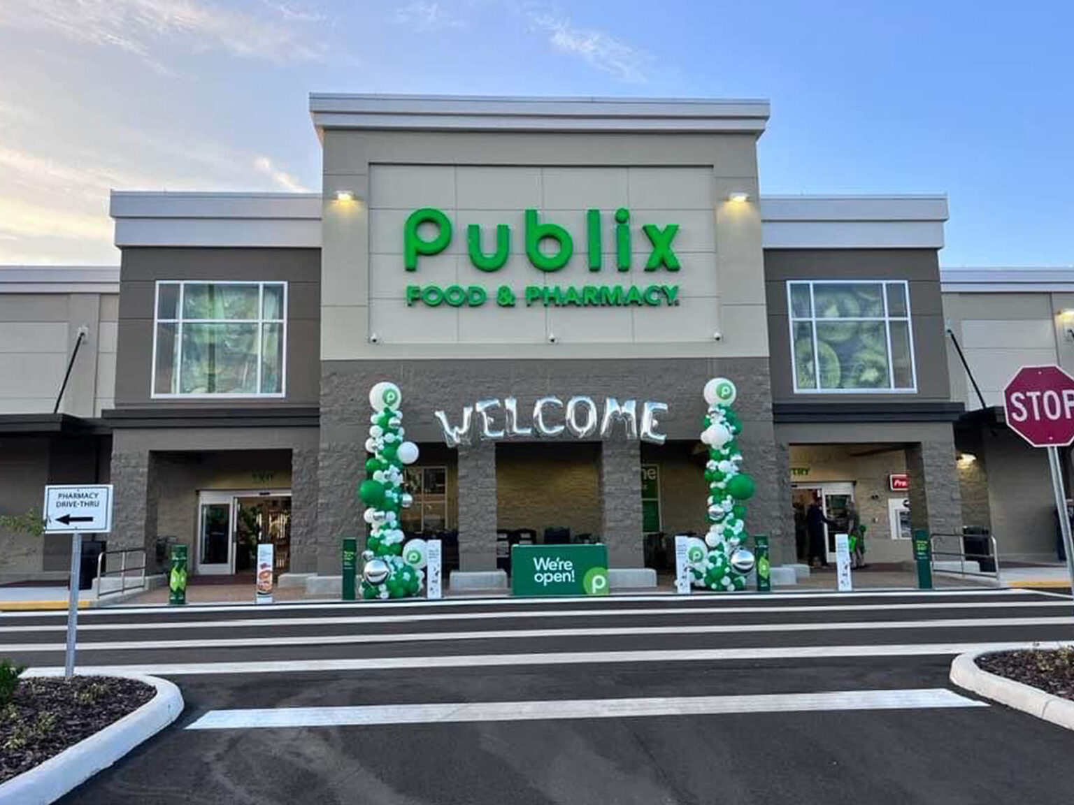 FMGI Publix 1821 to Livingston Marketplace in Lutz, FL FMGI