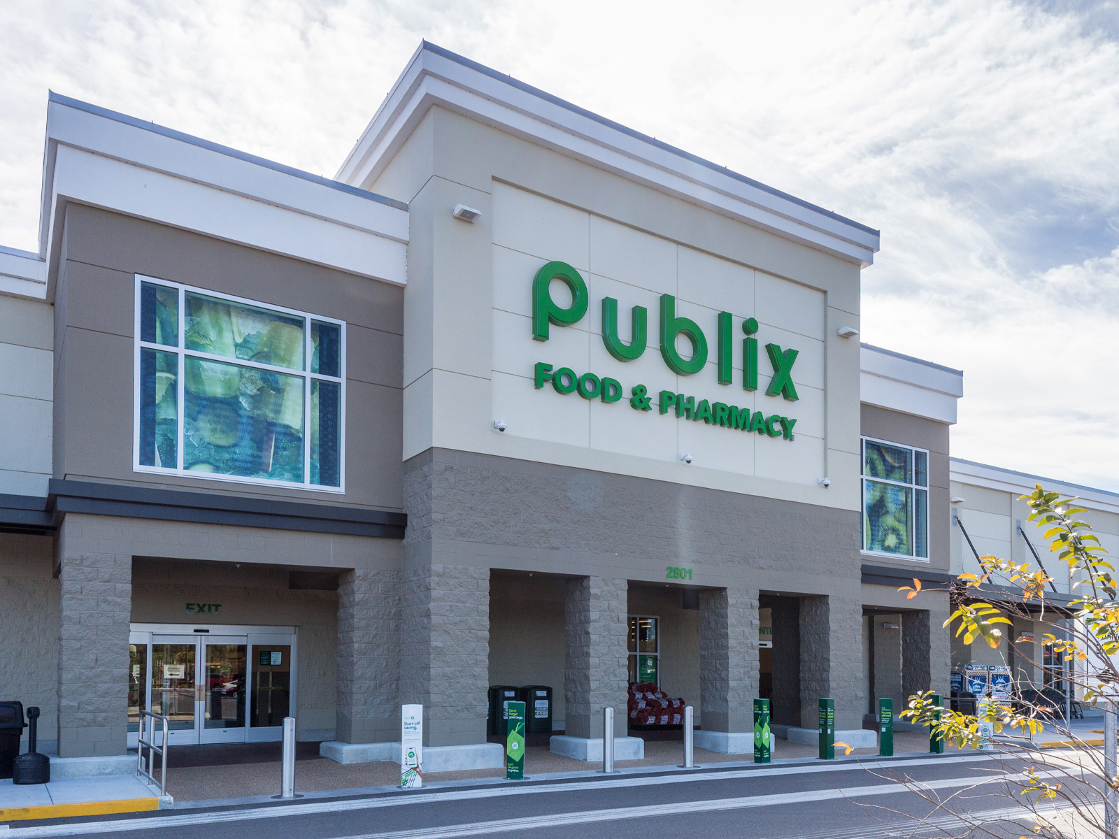 Livingston Market Place Publix